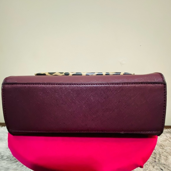 Alexis Bender - Picture 3 of 5